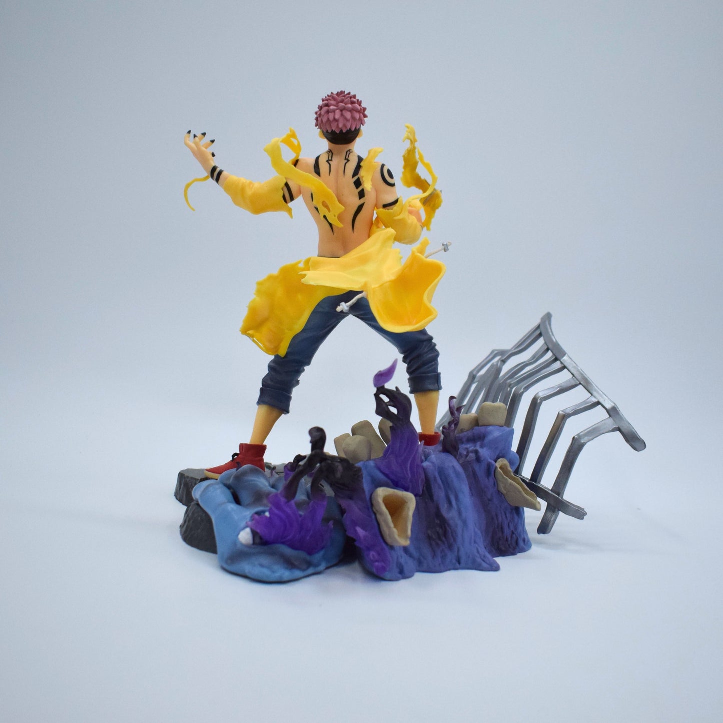 Sukuna Unleashed – 30cm Premium Anime Figure with Destruction Base