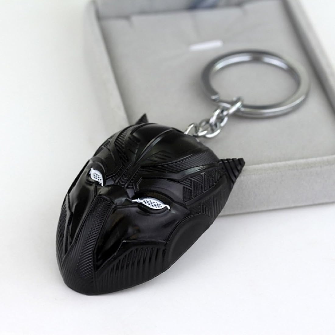 Black Panther Metal Mask Keychain – 3D Marvel Superhero Keyring