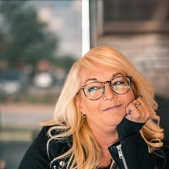 Lynn Painter