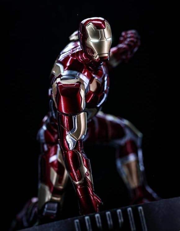 Iron Man Mark 43 — ZD Toys Action Figure - LED Light-Up edition - image 2