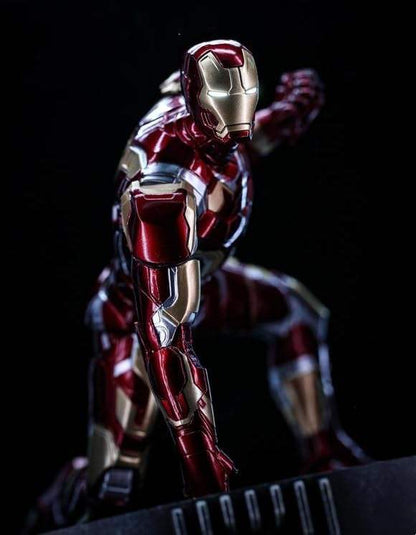 Iron Man Mark 43 — ZD Toys Action Figure - LED Light-Up edition - image 2