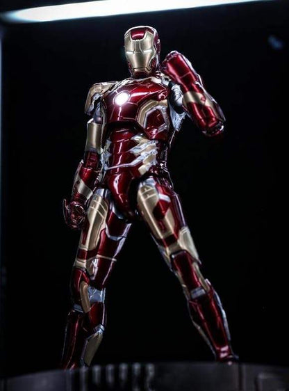 Iron Man Mark 43 — ZD Toys Action Figure - LED Light-Up edition - image 5