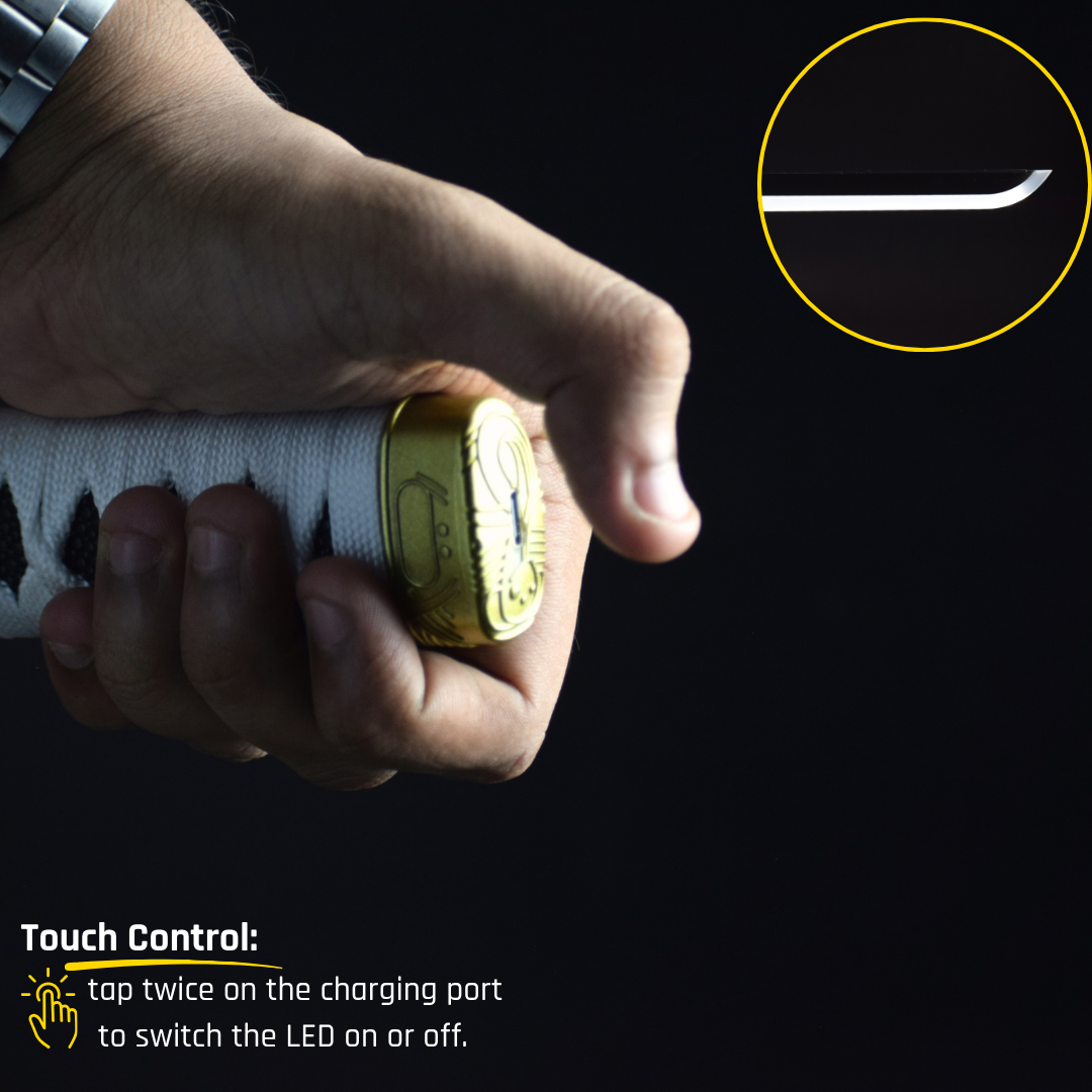 Ghost of Tsushima: Jin Sakai LED Katana 104cm - double-tap touch control on the charging port, blade lit