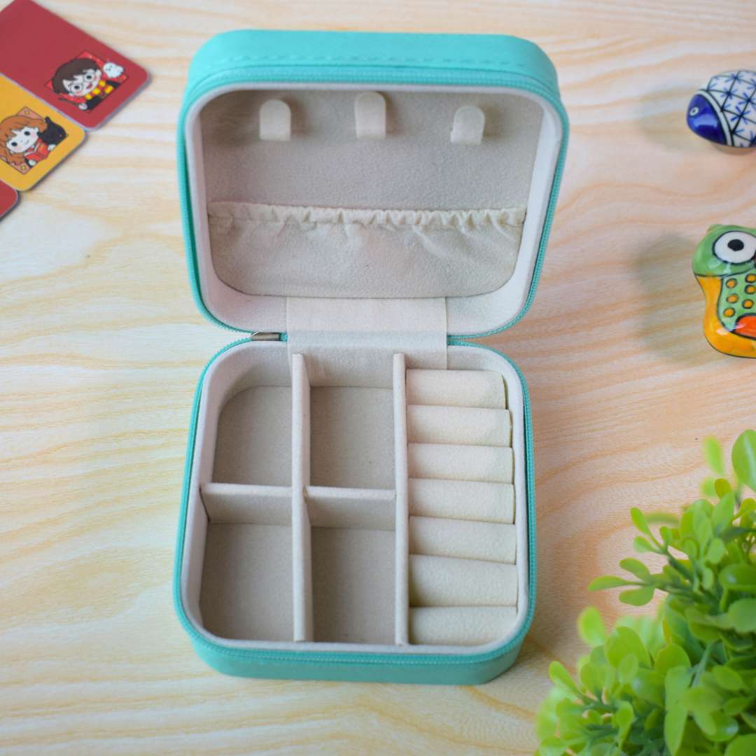Travel Jewelry Organizer Case – Mini Portable Jewelry Storage Box for Rings, Earrings & Accessories