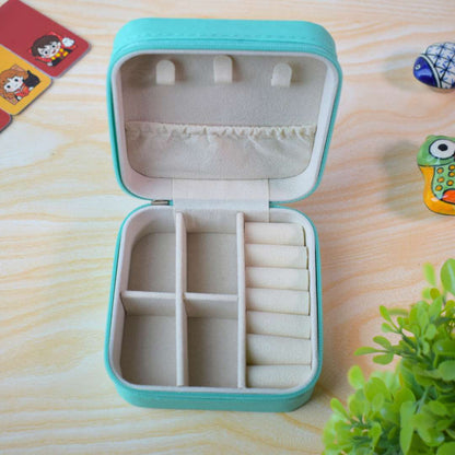 Travel Jewelry Organizer Case – Mini Portable Jewelry Storage Box for Rings, Earrings & Accessories