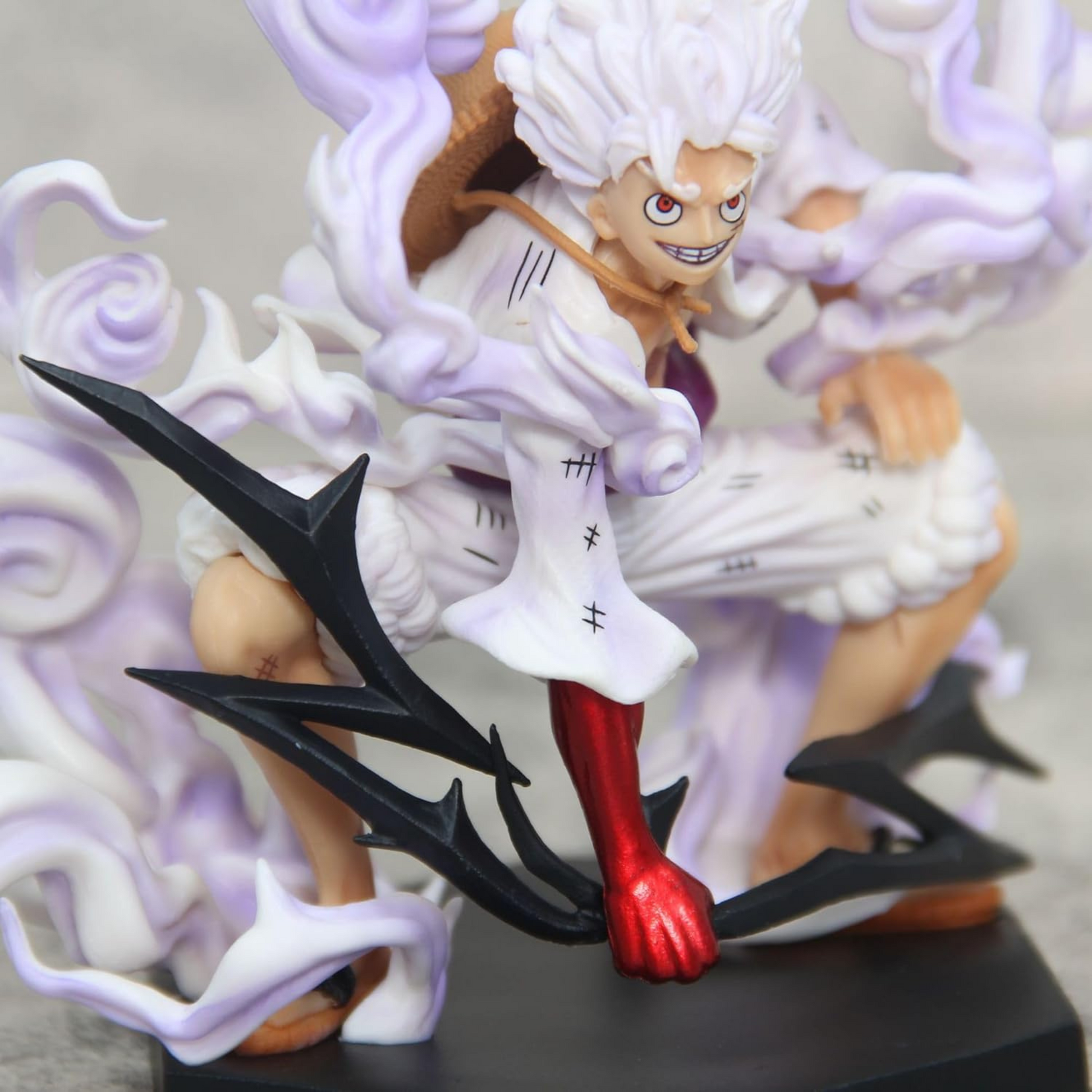 One Piece anime Luffy Gear 5 figurine