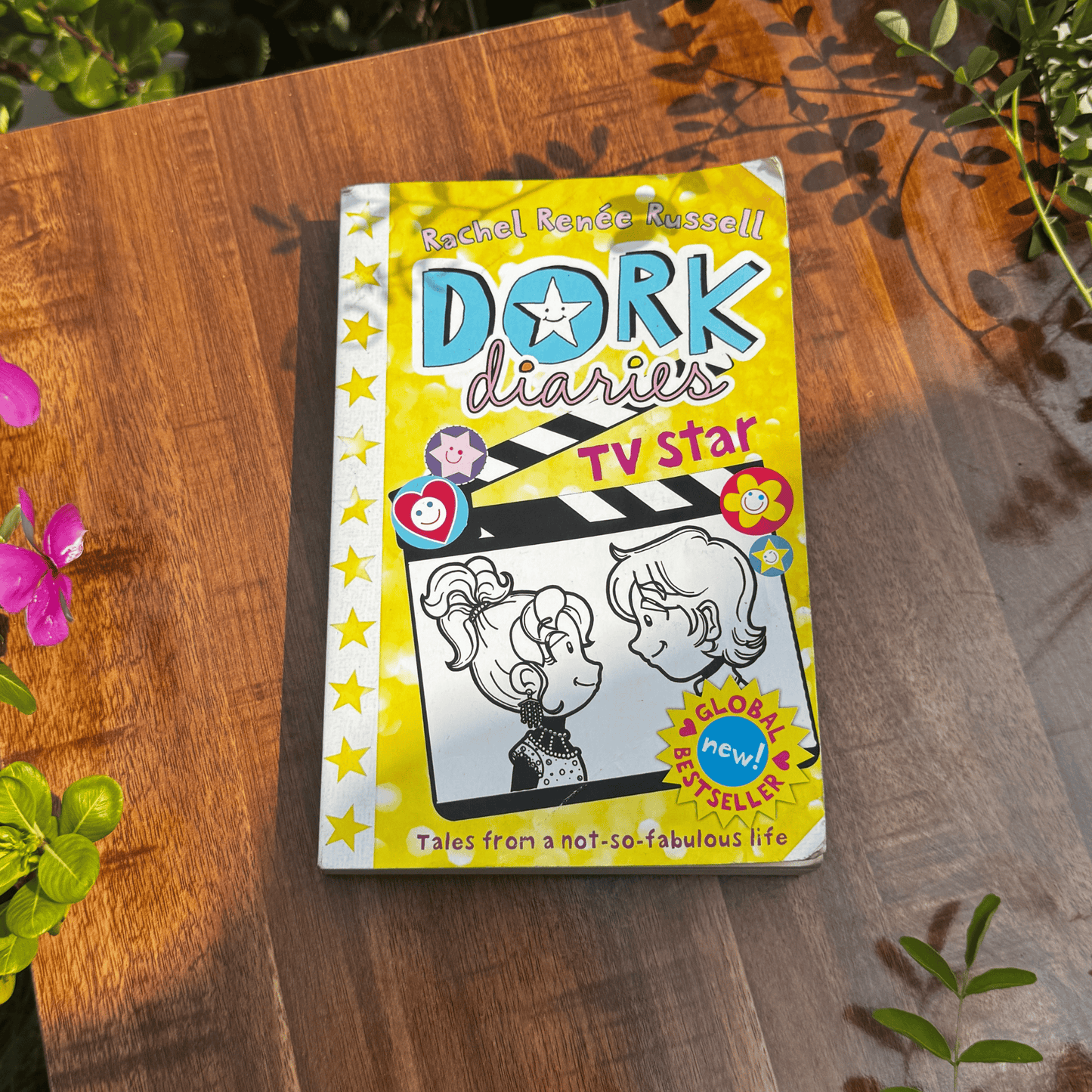 Dork Diaries 7: Tales from a Not-So-Glam TV Star (7)