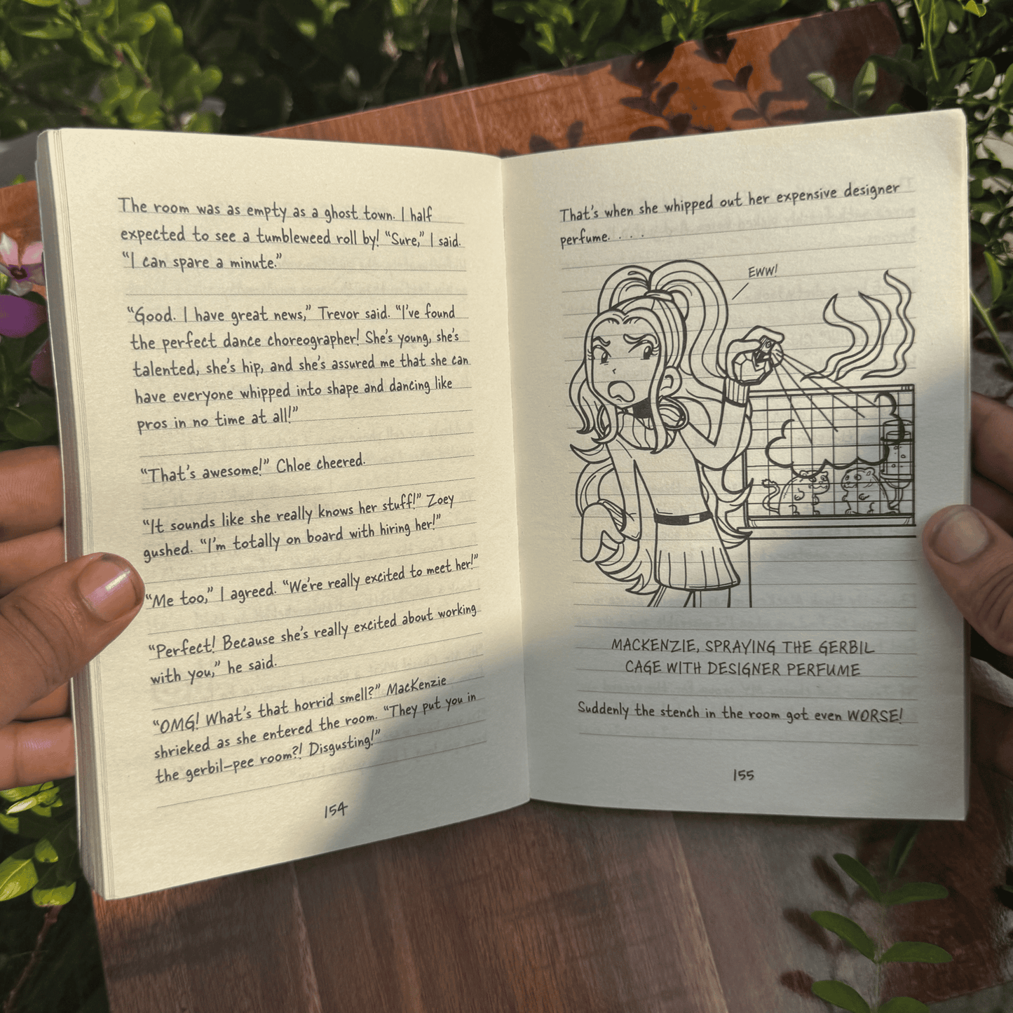 Dork Diaries 7: Tales from a Not-So-Glam TV Star (7)