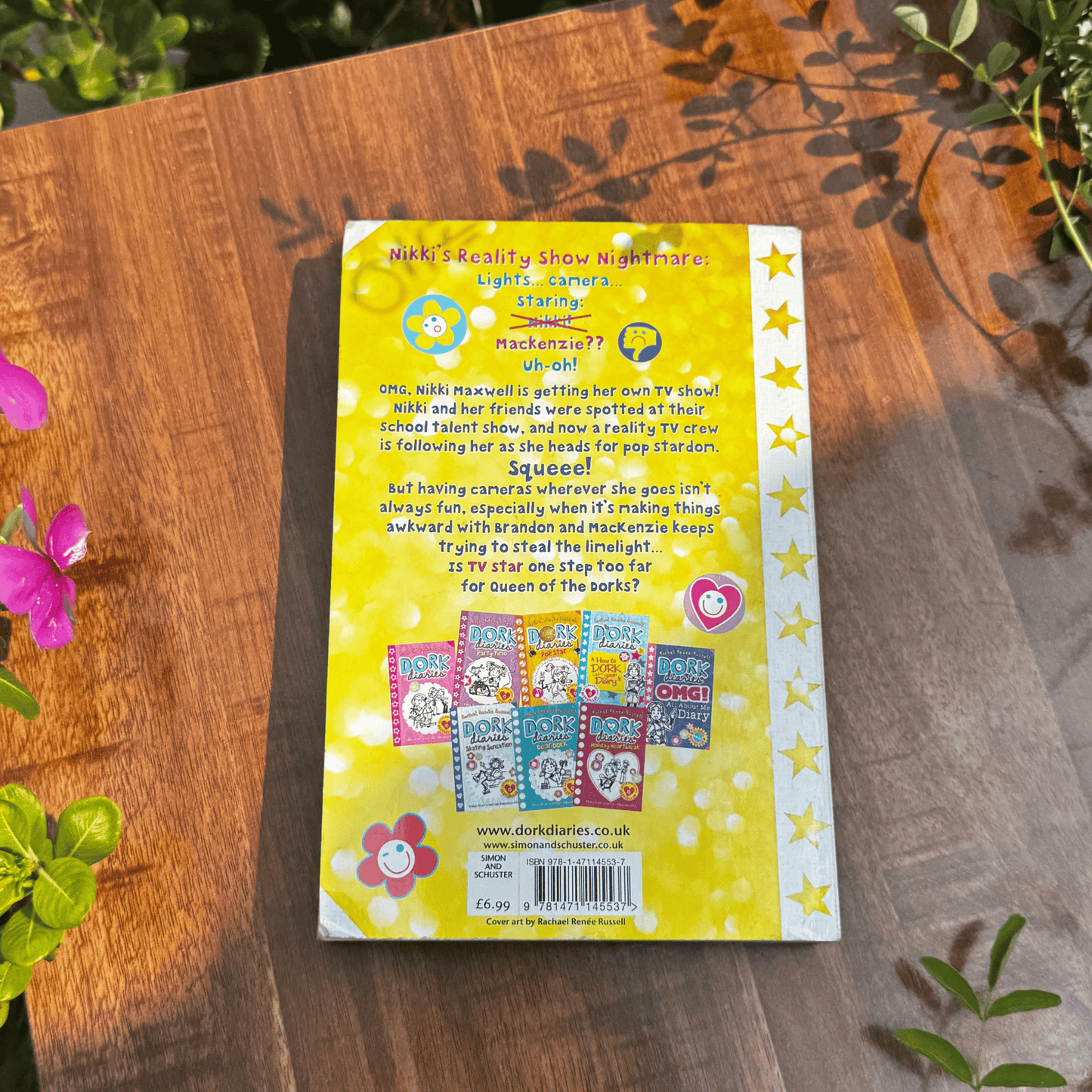 Dork Diaries 7: Tales from a Not-So-Glam TV Star (7)