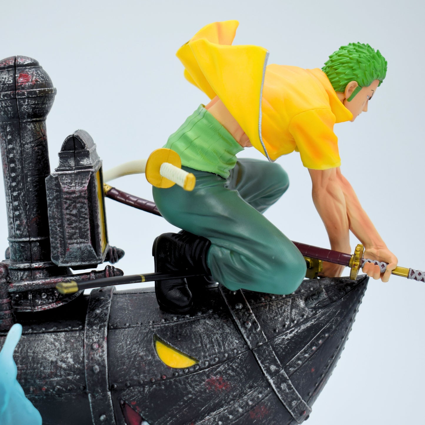 One Piece : Roronoa Zoro Boat Battle Figure