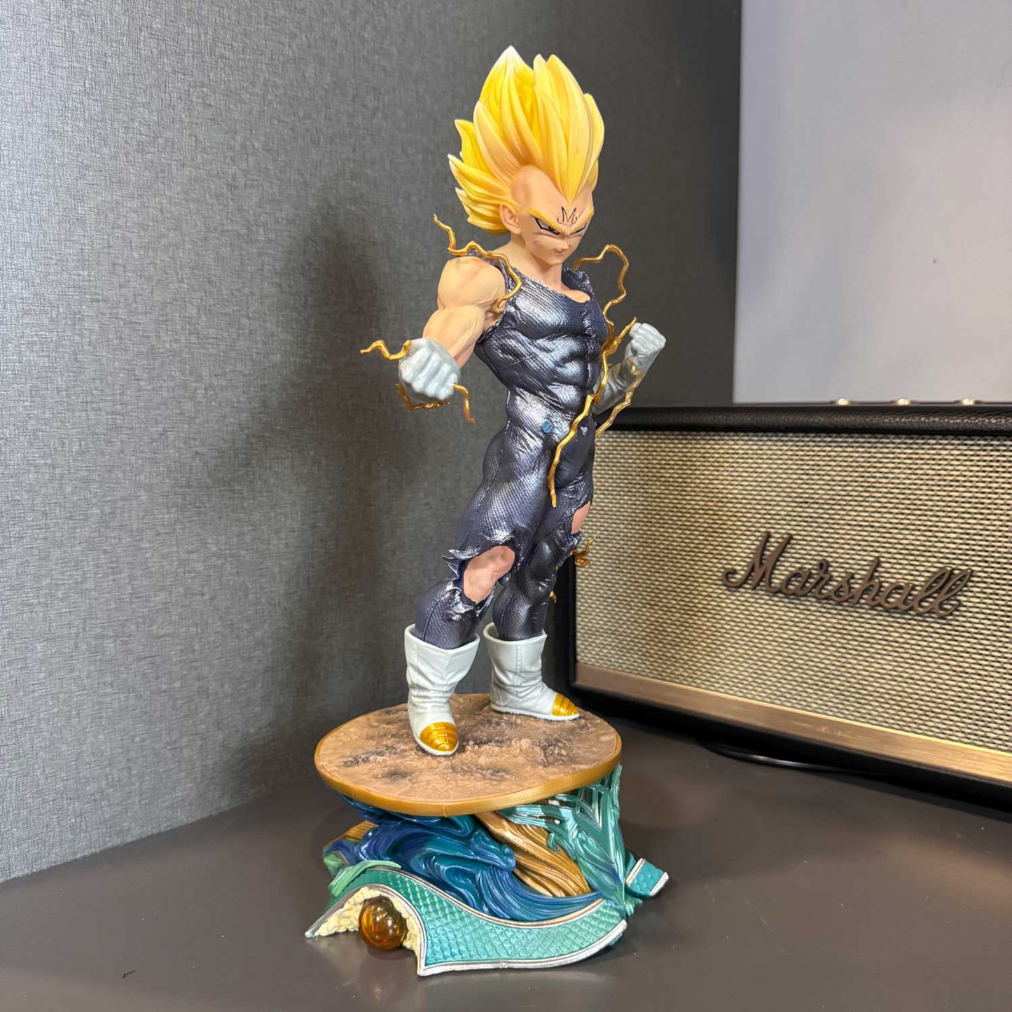 Majin Vegeta – Super Saiyan 2 Premium Anime Figure