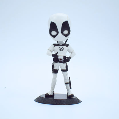 Deadpool White Suit Q Posket (15 CM)
