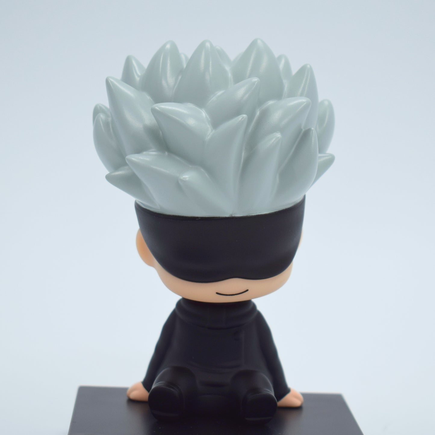 Gojo Satoru Chibi Figure – 11cm Anime Desk Collectible