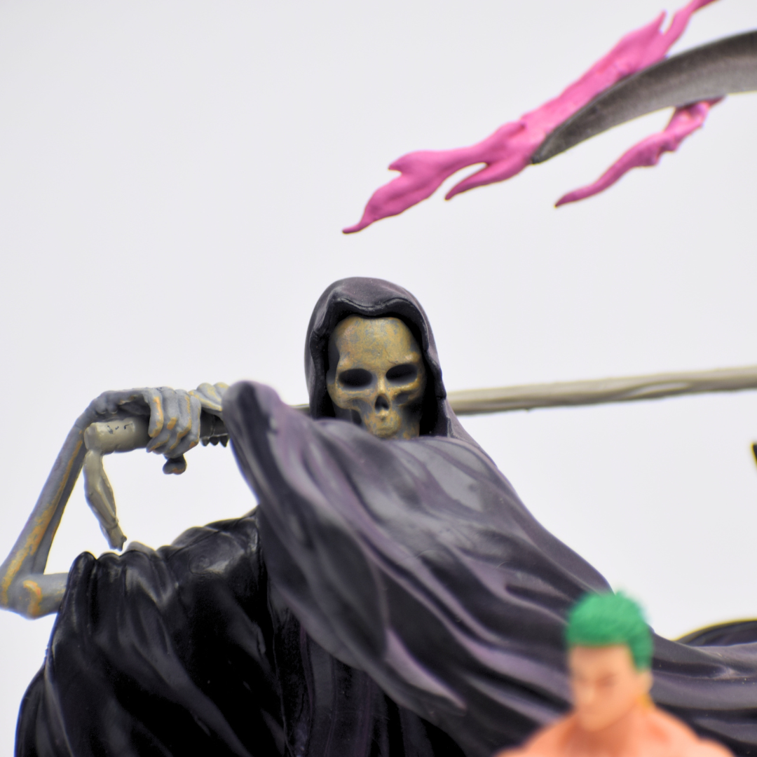 One Piece Roronoa Zoro King of Hell Figure – Grim Reaper Diorama Statue with Kaido Base