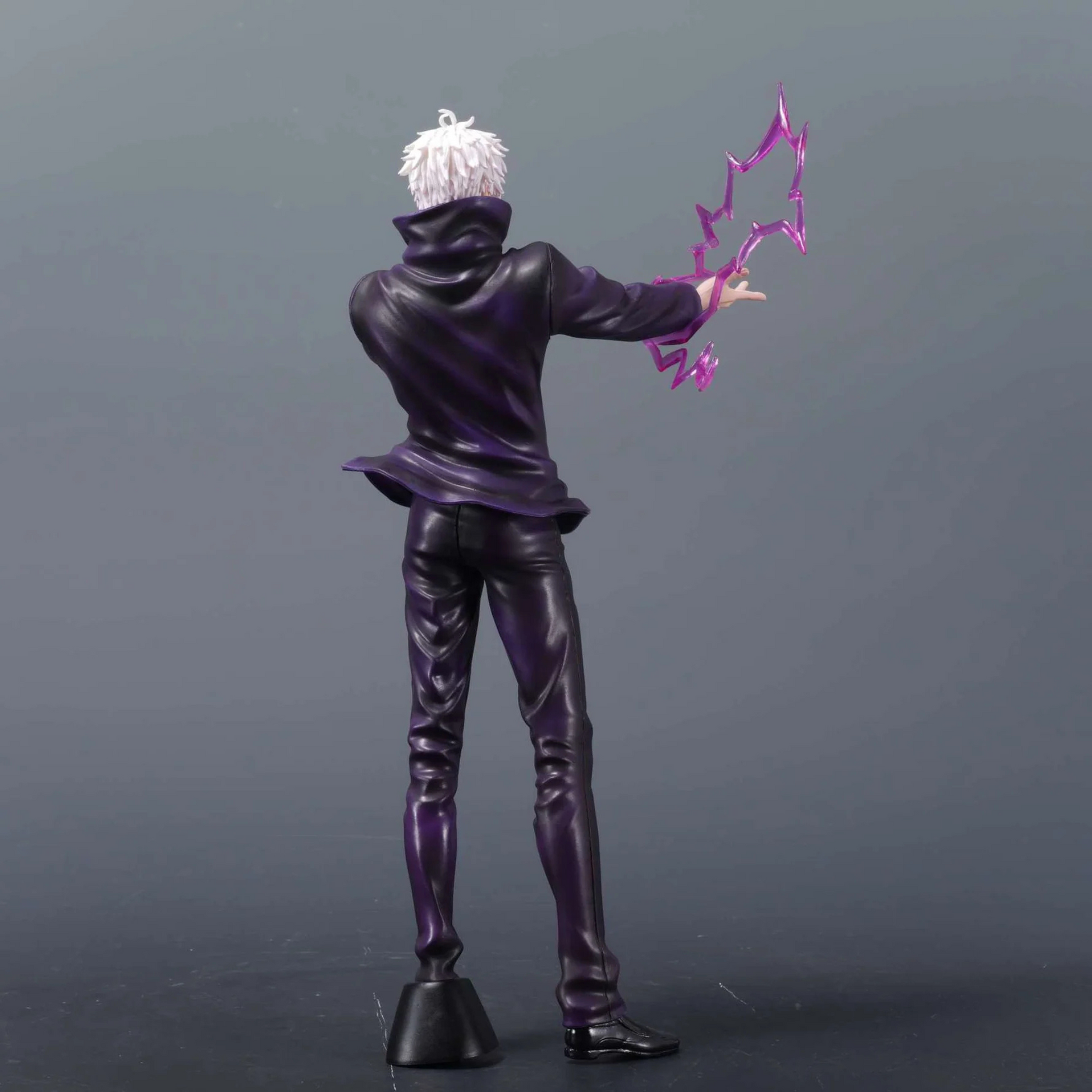 Satoru Gojo action figure performing cursed energy blast – 31cm Jujutsu Kaisen PVC collectible