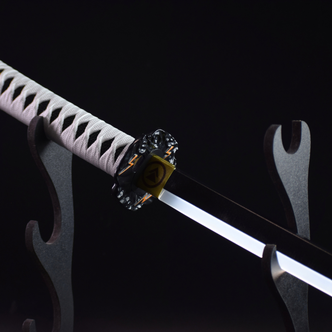 Ghost of Tsushima: Jin Sakai LED Katana 104cm - black tsuba with orange lightning and the gold Sakai crest