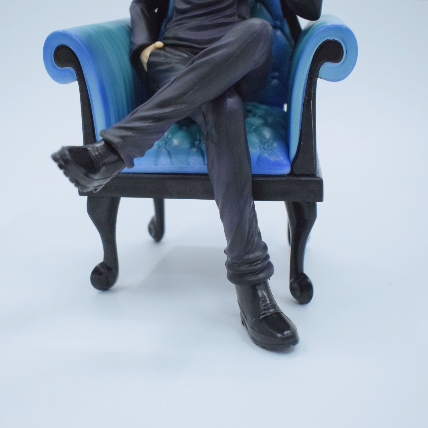 Satoru Gojo Seated Throne Edition Anime Collectible (22 cm)