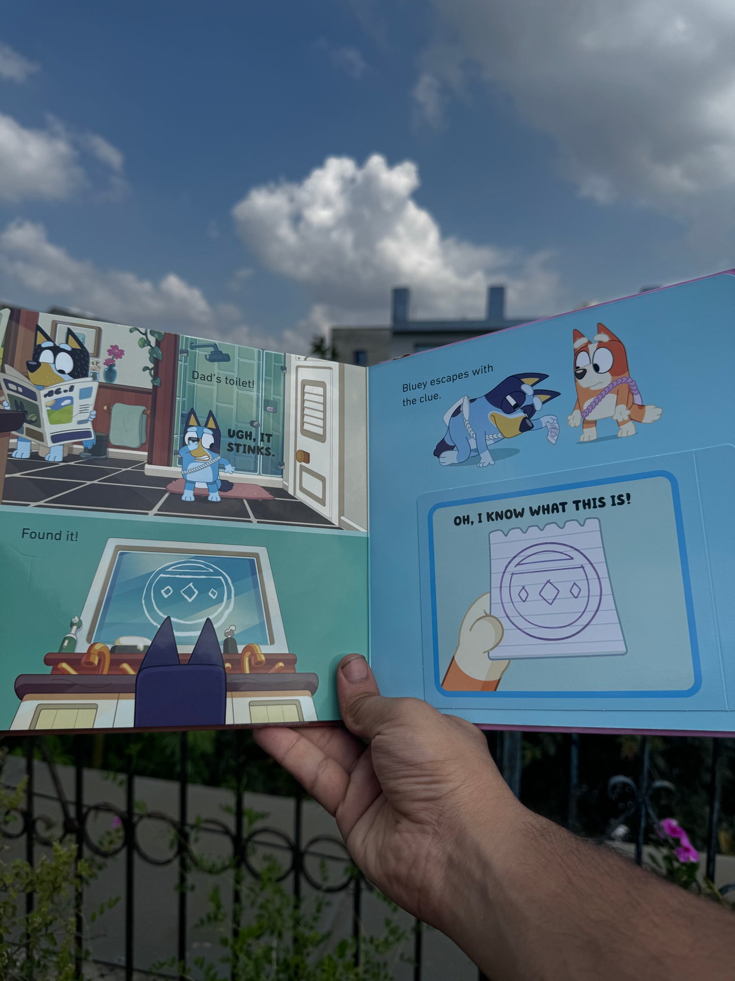 Bluey: Hooray, It’s Easter!: A Lift-the-Flap Book